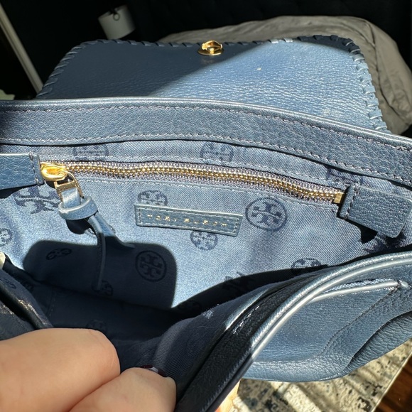 Tory Burch Navy Leather Crossbody Bag - Picture 5 of 5